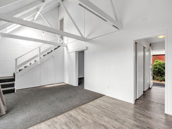 Lock n Leave, Walk To The Lake!