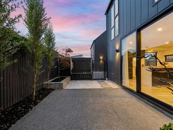 Sunny and Private with 2 Off Street Carparks!