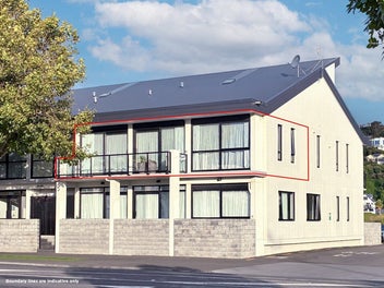 Boutique riverside apartment