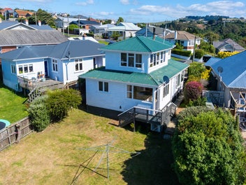 Project Property with Show-Stopping Views