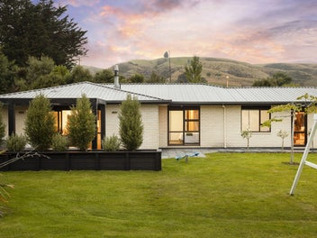 Country calm with family charm