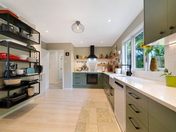 A little beauty on Hollywood Ave