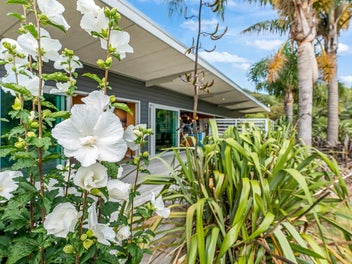 Modern Living by the Bay