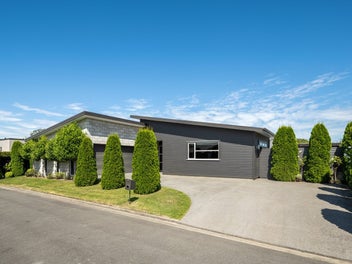 Stylish in Springlands