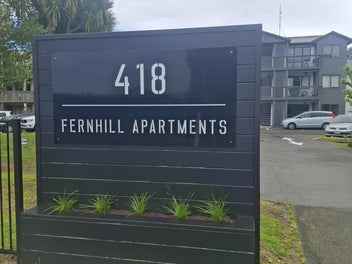 4 bedroom, 2 living and Affordable!