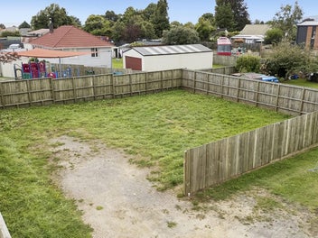 Freehold on Devon Street West, Rotorua