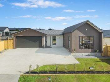 Sun-Kissed Brand New Haven in Huapai