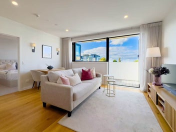 Vendor Says Sell – Peaceful Mission Bay Living