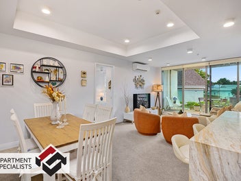 Private & Tranquil Near Bustling Ponsonby Road.