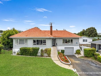 Classic Character with Quarter-Acre Space