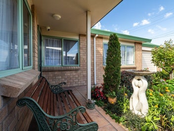 1st Choice, Church Road