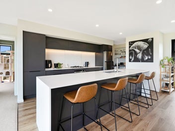 Modern Living Meets Outdoor Bliss