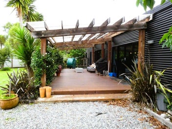 Image 1 of 20