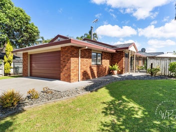 Last Weekend To View - Auction Next Week!