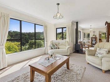 GENEROUS SPACES – GREAT LOCATION