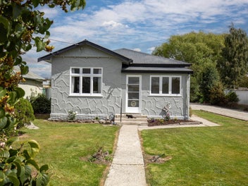 Packed with Potential on Plunket Street