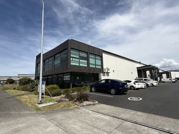 Image 1 of 6