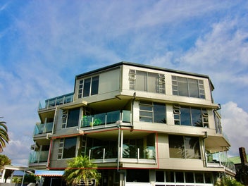 Image 1 of 23