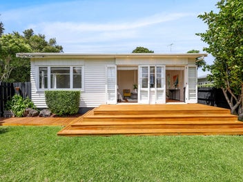 Overseas Owner Must Sell!