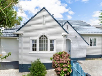 Motivated Vendor! House must sold!