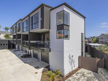 Brand New Luxury Townhouses in the Heart of Albany