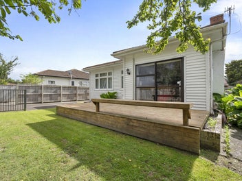 MOVE FAST, THIS ONE WON'T LAST!