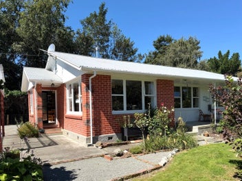 Semi-Rural Living On The Edge Of Town