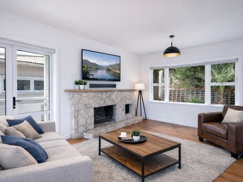 Versatile Living, Income Potential, Walk-to-City