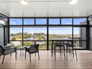 MOTIVATED VENDOR OVERSEAS BOUND