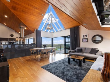 3 D SEA VIEWS - DOUBLE D LIVING