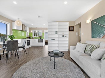 Renovated Brick & Tile: Marina Lifestyle