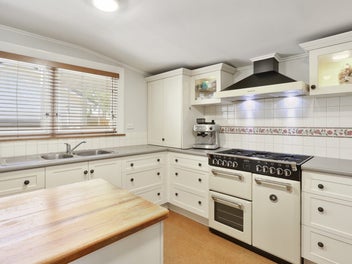 Character, Space & Serious Garaging!