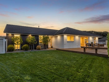 Entertain in Sun and Style