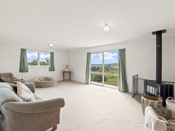 Three bedrooms, deck, views, and shedding on 2.2ha