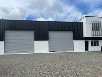 Image 1 of 7