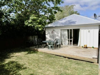 Investor Alert - Spacious 6-Bed Rental Near CBD