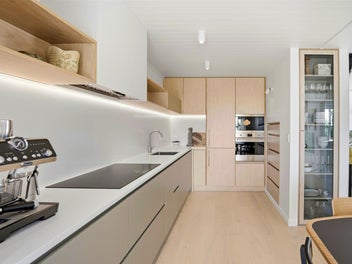 Waterfront Position, Renovated and Ready