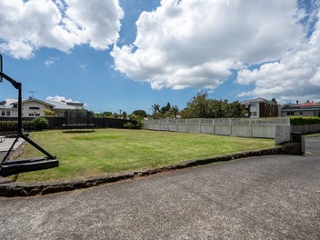 Family Home with further Development Options