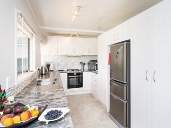 Light-Filled Living, Ready to Move In