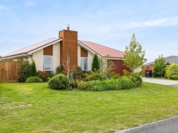 Private and Easy Living in Prime Location