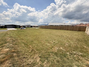 Build new in Nga Roto Estate, Wharewaka