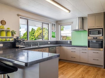 Affordable lifestyle living in idyllic location