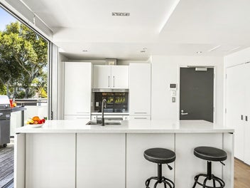 Light-Filled Living at Maison