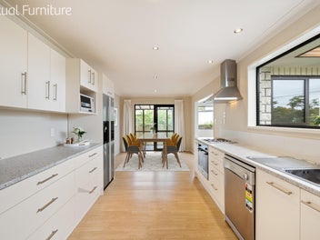 Meticulous & larger than most 130smq!