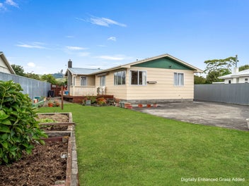 Solid 70s Classic – Space, Garaging & Value