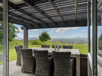 Hilltop Lifestyle Block