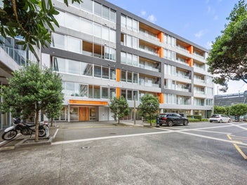 Affordable Executive Living in Top Location