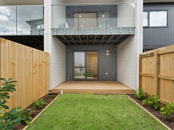 Modern Sophistication in the Heart of Glen Eden