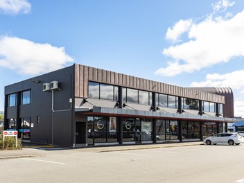 Image 1 of 4