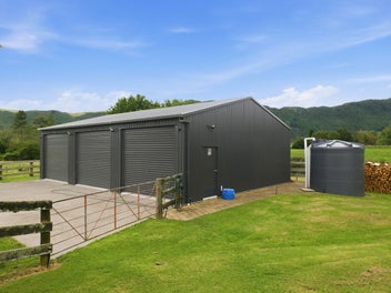 Rural Retreat with Shedding